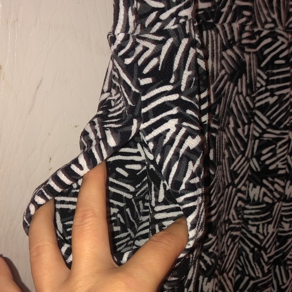 LuLaRoe Amelia RARE zebra stripped dress - Picture 5 of 6